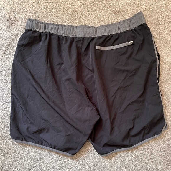 Mens Vuori 7” Banks Shorts Size XL - Picture 5 of 9